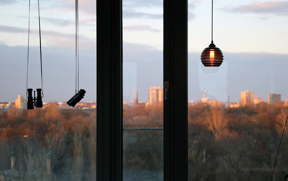 Zimmer mit Aussicht auf das Affenhaus und die Vogelvolieren