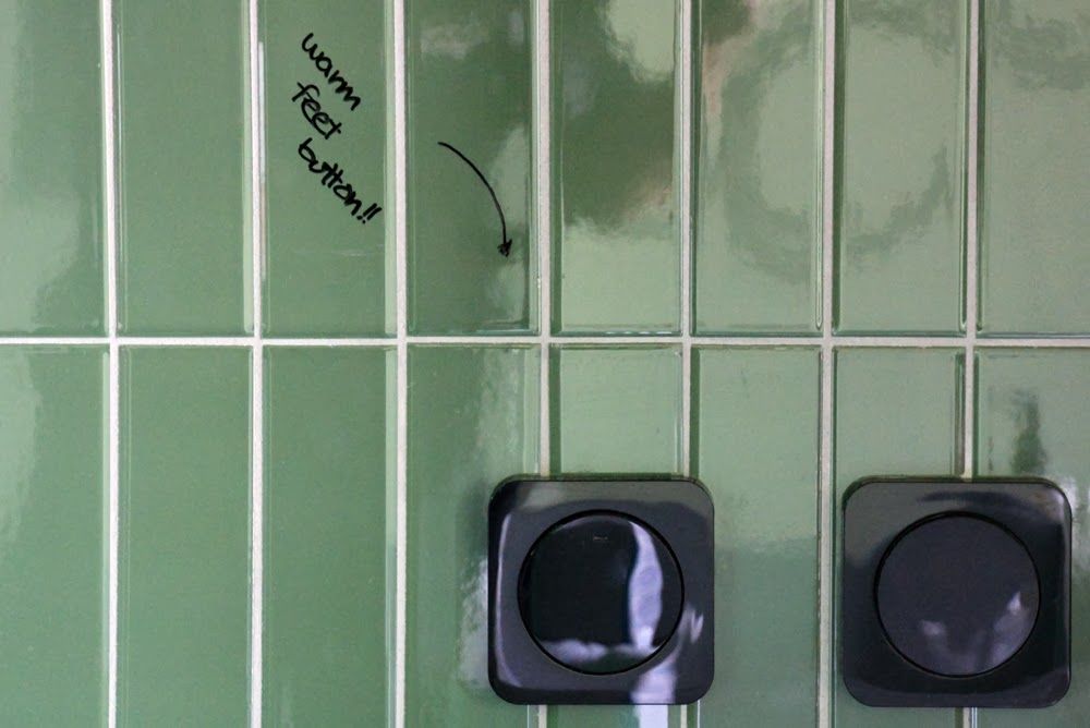 Wie genial. Der 'warm feet button'. Falls Ihr kalte Füße habt.