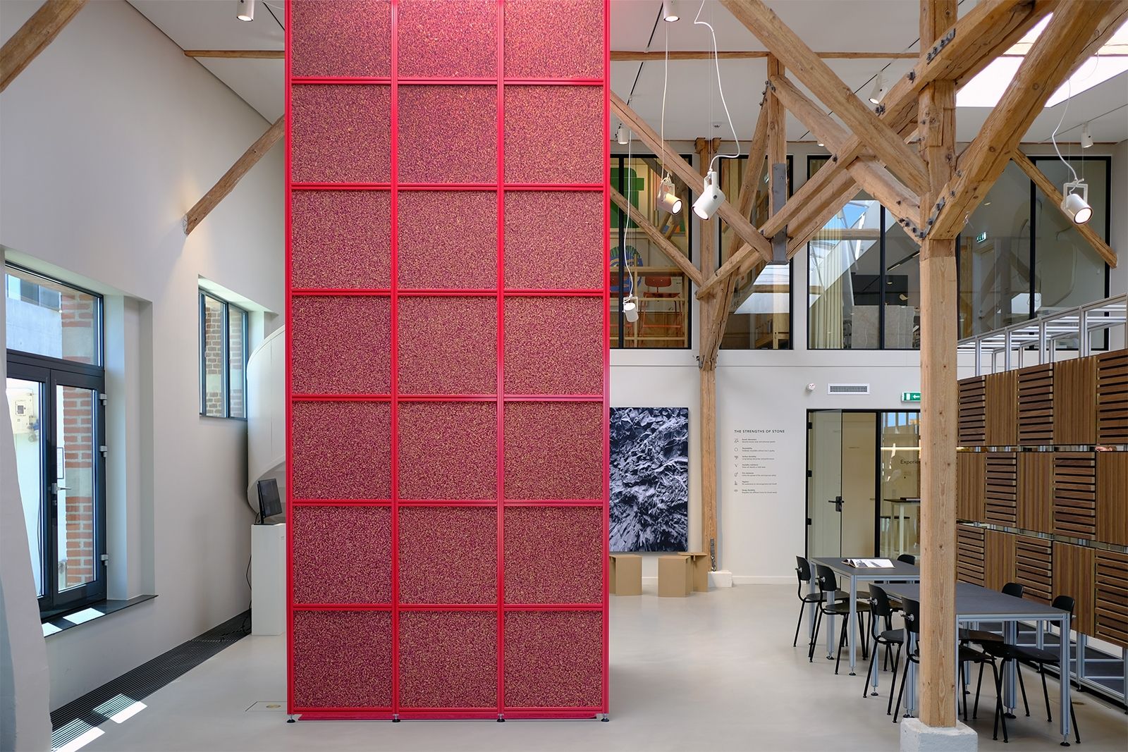 Akustikpanel-Installation, Rockfon (Design: Spacon & X)