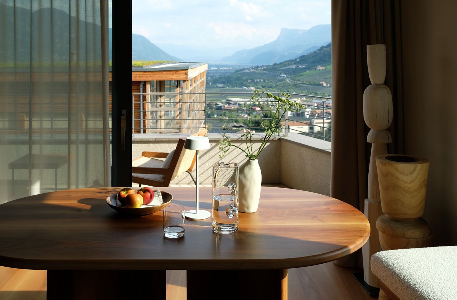 Das Loft im 2024 eröffneten Spazio 46 wird gemeinsam mit der Pergola Residence und dem Haus Engadein auf dem Ritten von Karin Innerhofer geführt; PERGOLA – drei Häuser, zwei Locations und viele schöne Geschichten, die diese Orte erzählen