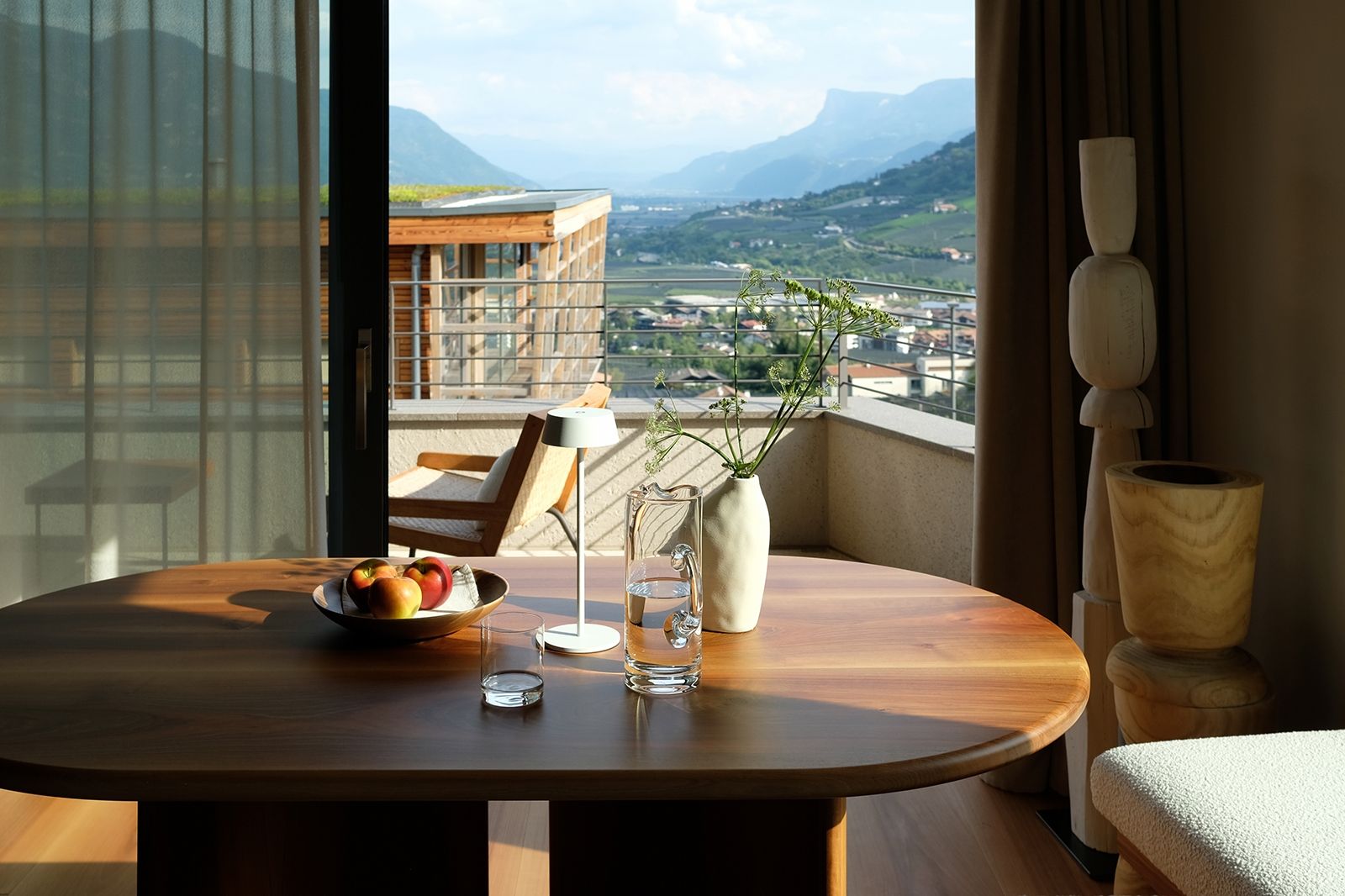 Das Loft im 2024 eröffneten Spazio 46 wird gemeinsam mit der Pergola Residence und dem Haus Engadein auf dem Ritten von Karin Innerhofer geführt; PERGOLA – drei Häuser, zwei Locations und viele schöne Geschichten, die diese Orte erzählen