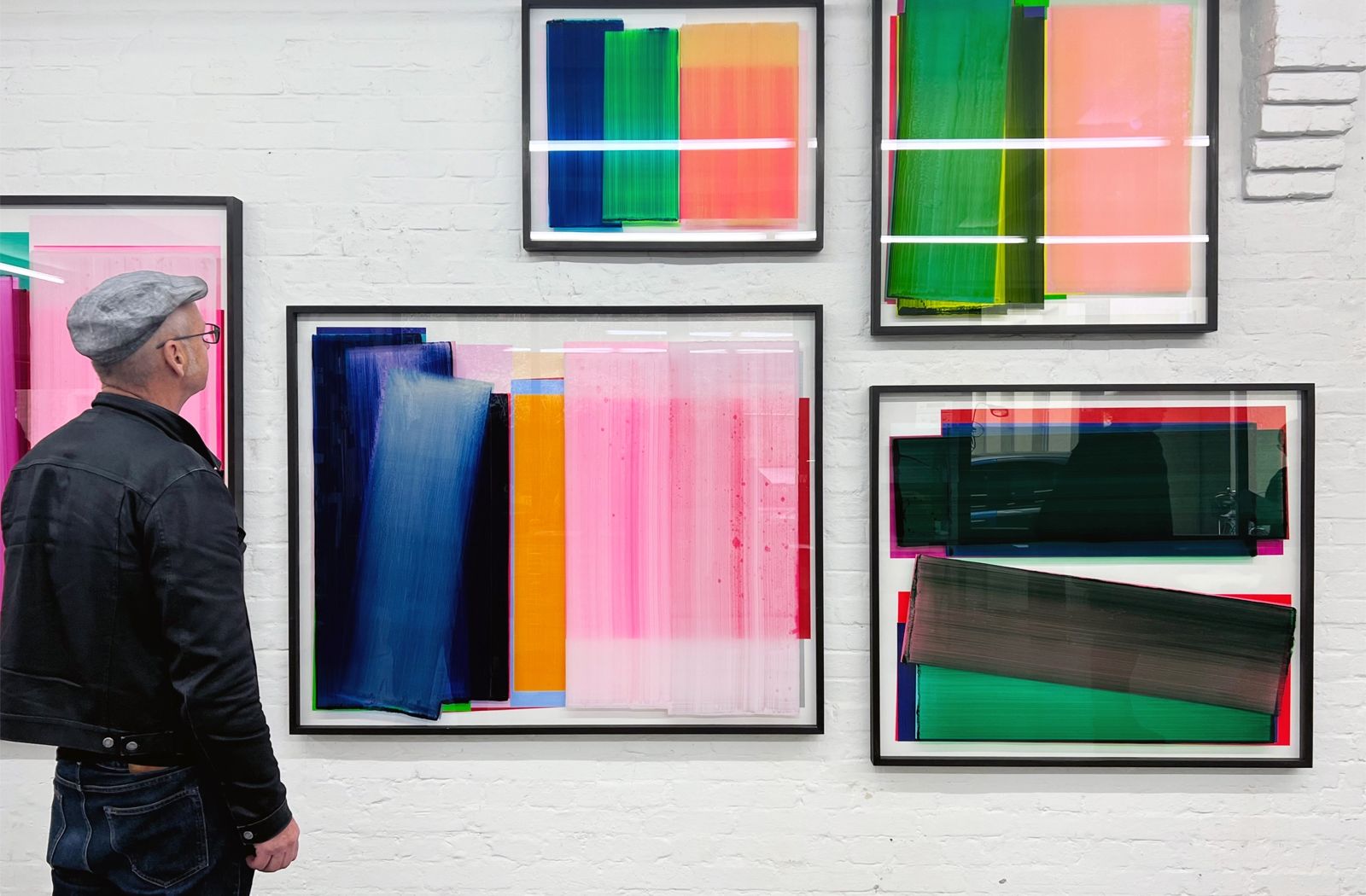 Hinter Glas – Abstrakte Kunst im Atelier von Julio Rondo