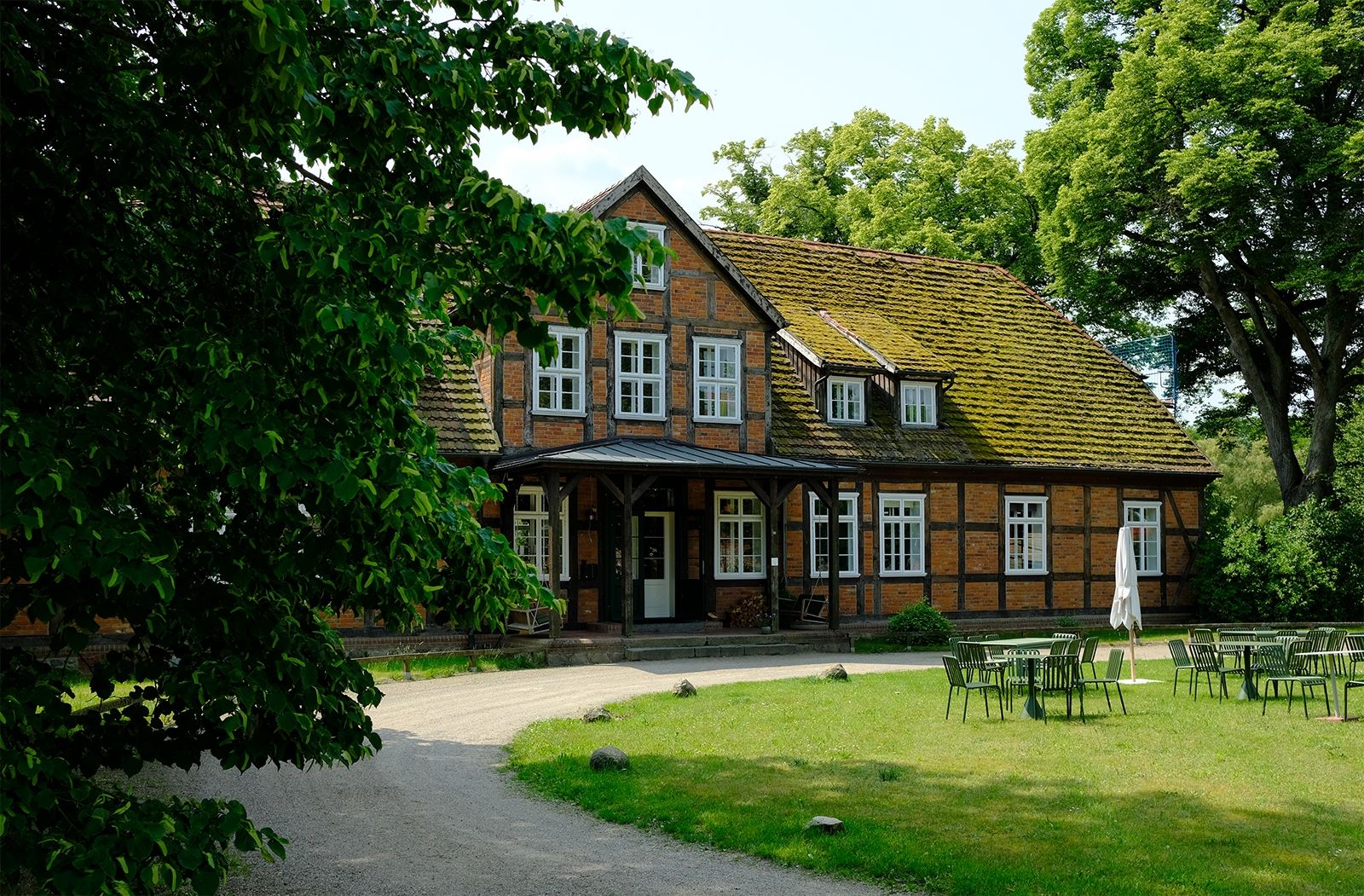 Das Haupthaus des Gutshofs ist das Herzstück des alten Ensembles, das inzwischen 200 Jahre alt ist