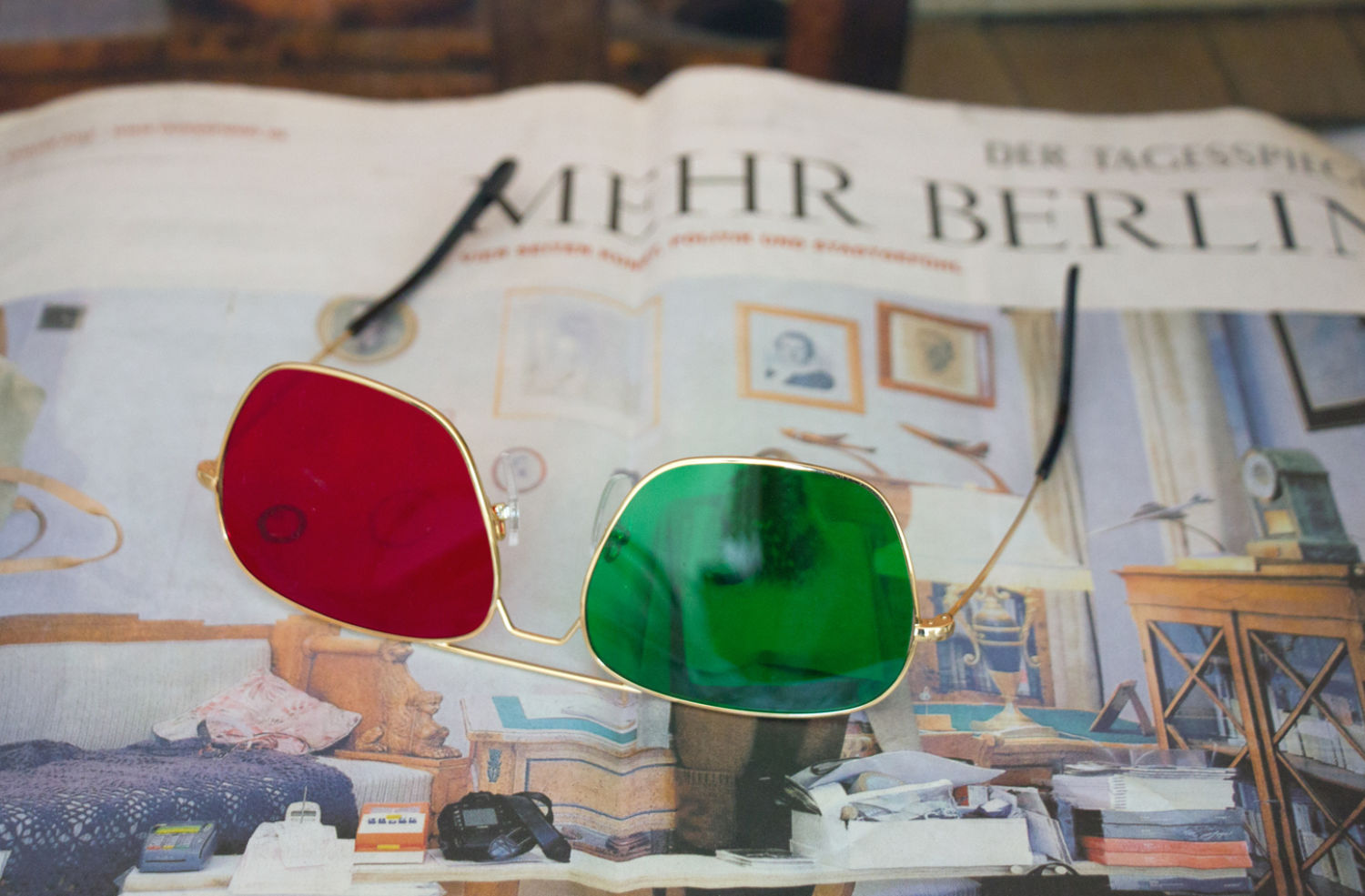 BLESS N°37 New Sheheit, Redgreenglasses
