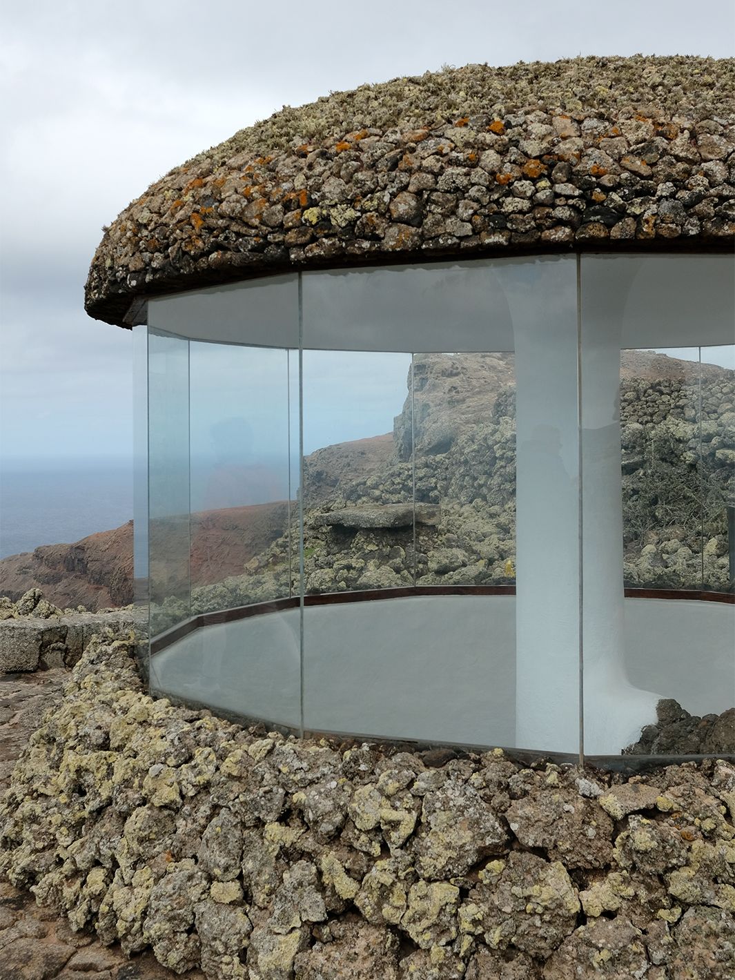 Cesar Manrique Lanzarote Cact 24