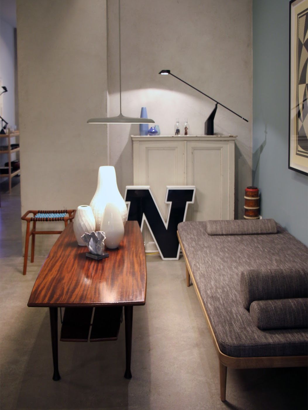 Cool: die graue Pendelleuchte Artist von Nordlux schwebt wie ein Ufo...