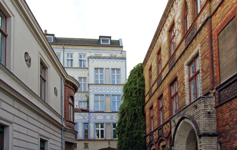 Stadtoase – Bibliothek am Luisenbad