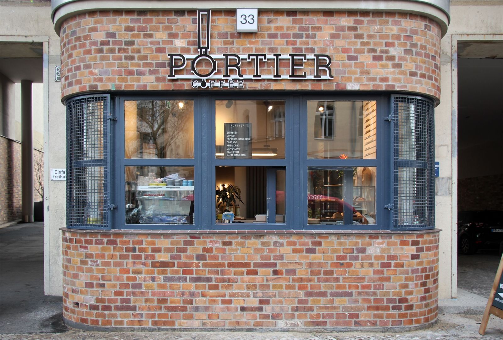 PORTIER Coffee – Kaffeegenuss im ehemaligen Pförtnerhaus - AnneLiWest|Berlin