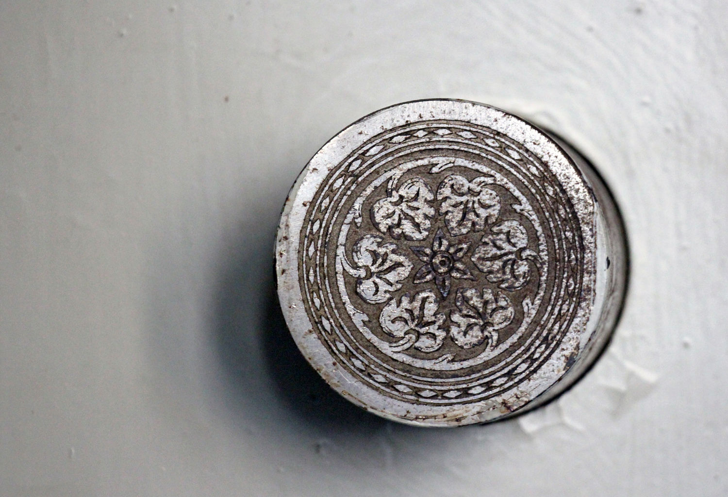 Detail: Tresorbolzen